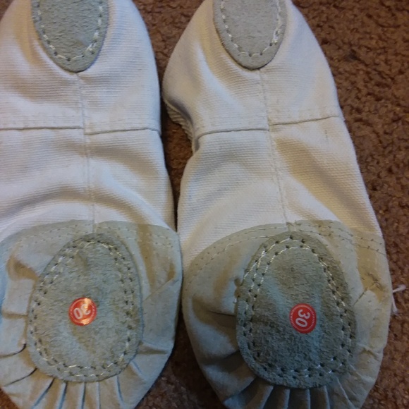 Ballet flats SOLD - Picture 2 of 3